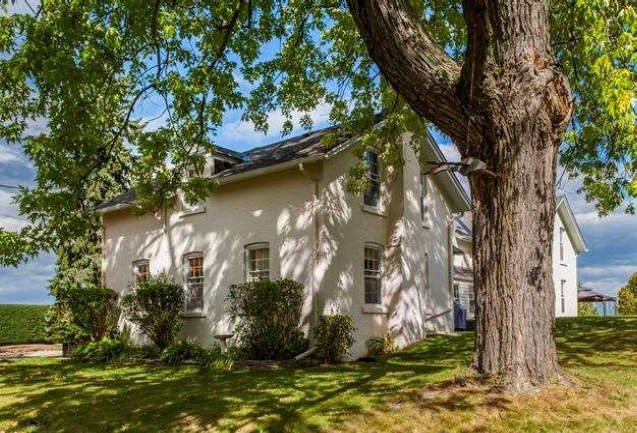 1875 Aurora farmhouse later Toronto bomb shelter now historic renovation